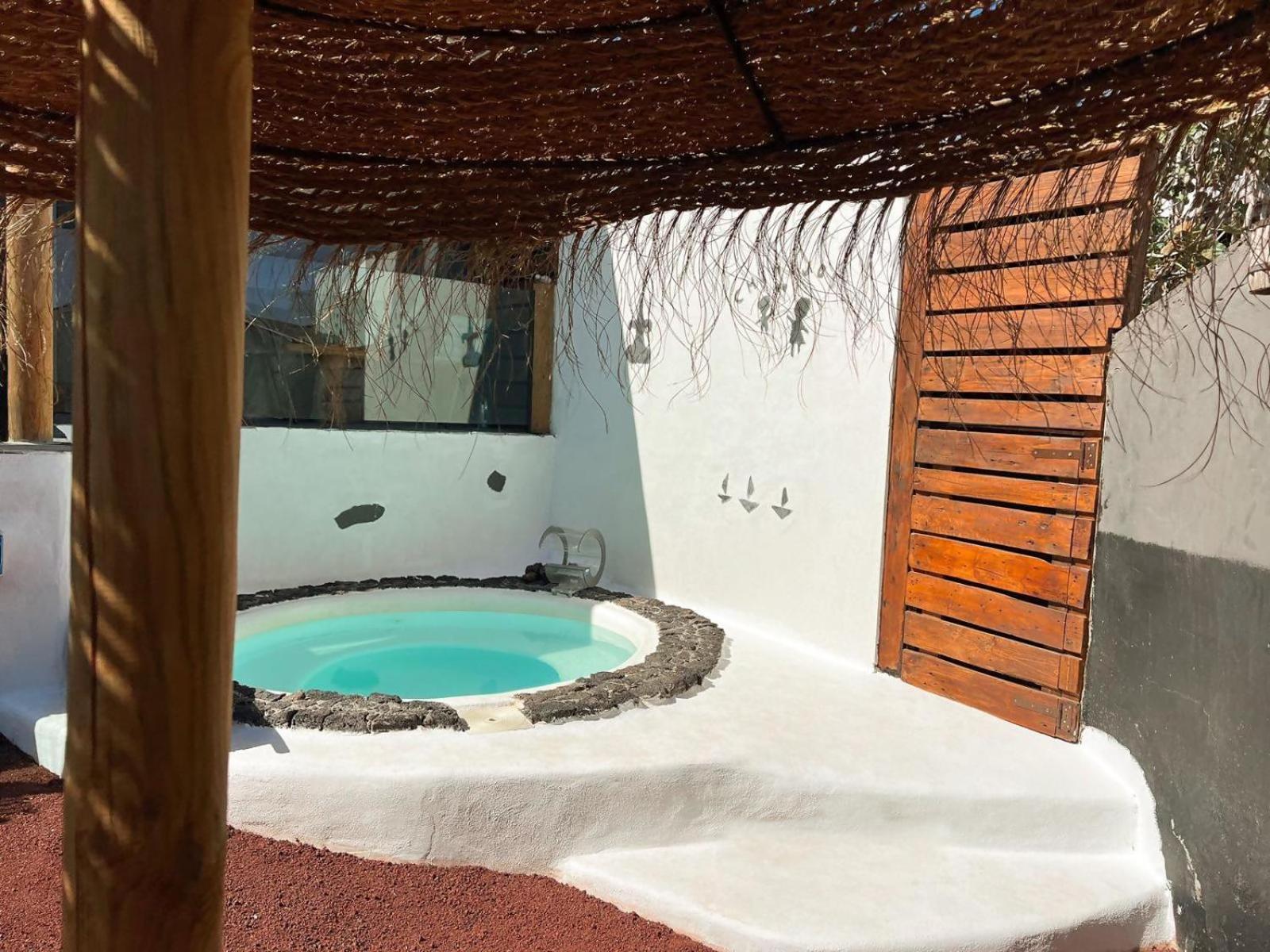Casita Mis Chinijos Con Jacuzzi O Minipiscina Lägenhet La Asomada  Exteriör bild